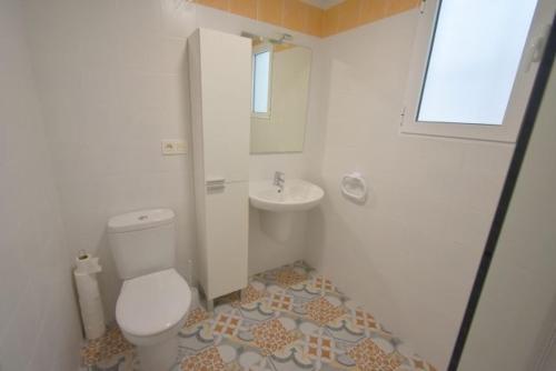 Kamar mandi di Villa Bonita en Aguilas Murcia con piscina privada