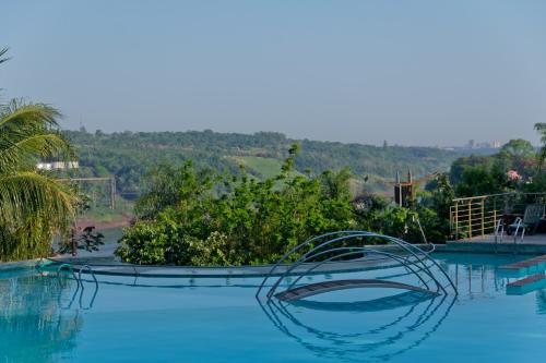 Bazén v ubytování Amérian Portal Del Iguazú Hotel nebo v jeho okolí