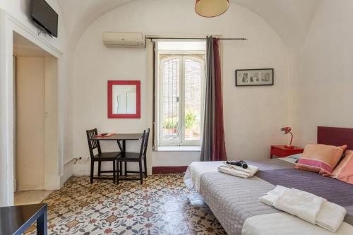 Gallery image of Da Gianni e Lucia Rooms with bathroom in the city center in Catania