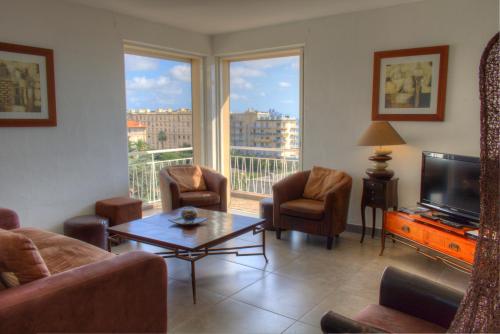 BEL APPARTEMENT PROCHE PLAGE ET CENTRE VILLE