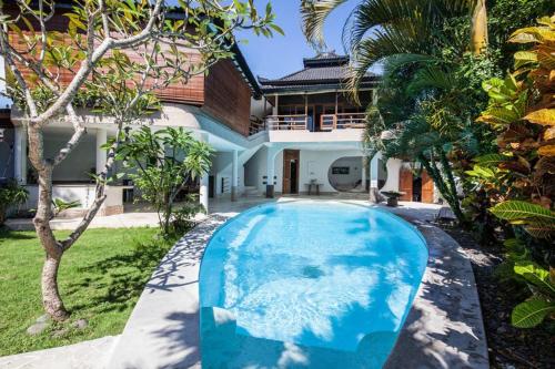 Amazing 3BR Villa in The Heart of Canggu