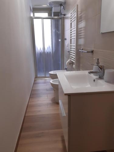 A bathroom at Apartament Filadelfia