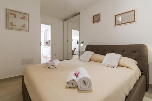 Foto dalla galleria di Purple Flower Suite Apartment a Cala Gonone