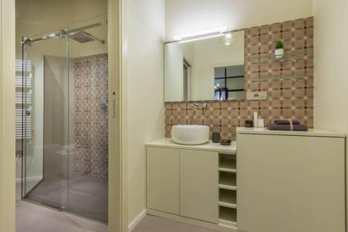 Ένα μπάνιο στο Suite Cagliari -99-