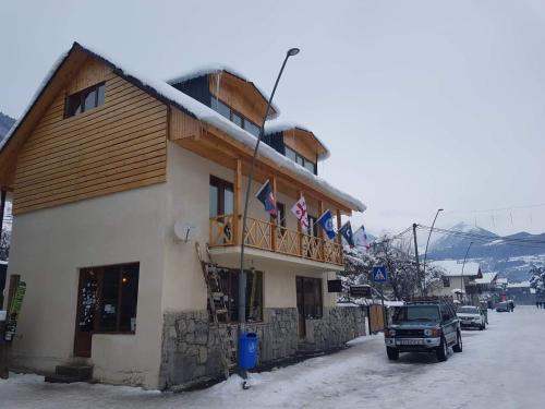 Gallery image of Guesthouse Edelweiss in Mestia