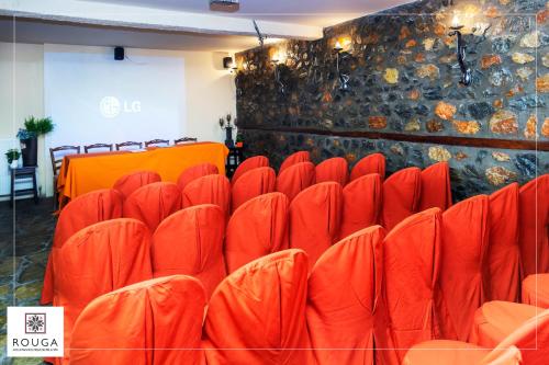Area soggiorno di ROUGA Mountain Boutique Suites & Spa