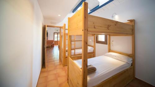 Gallery image of Crux Albergue in Adahuesca