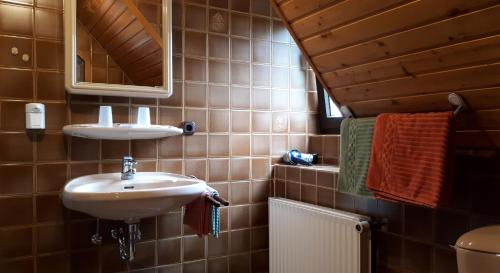 Koupelna v ubytování Gästehaus "Gisela" im fürstlichen Fischhaus