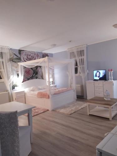 Двуетажно легло или двуетажни легла в стая в Gyula Panzio