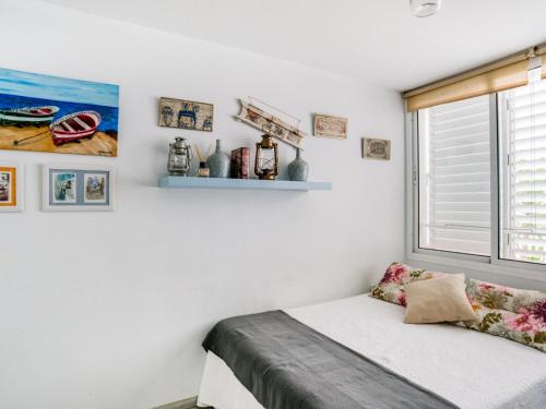 Simplistic Holiday Home in Cadiz near the Beach