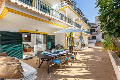 Μπαλκόνι ή βεράντα στο Decor n' cozy place for families and friends
