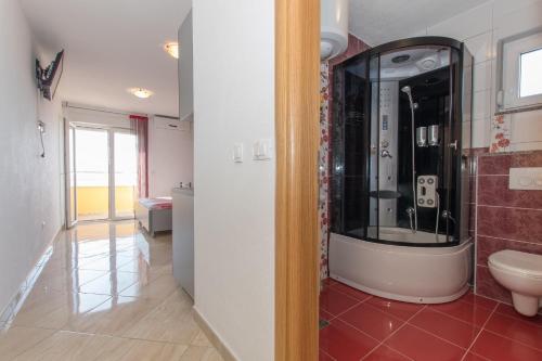 Kúpeľňa v ubytovaní Studio apartments Zloic in Krvavica