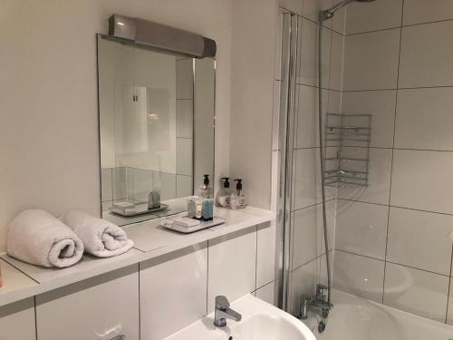 Koupelna v ubytování Toothbrush Apartments - Ipswich Waterfront - Quayside