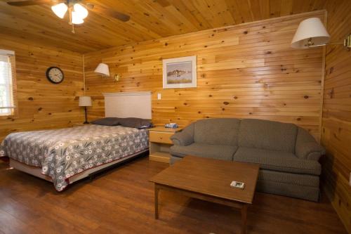 Lova arba lovos apgyvendinimo įstaigoje North Rustico Motel & Cottages