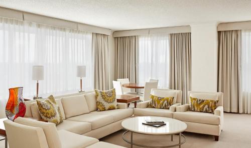 InterContinental Suites Hotel Cleveland, an IHG Hotel Image