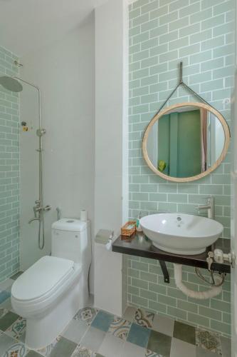 Un baño de Seven A Hotel