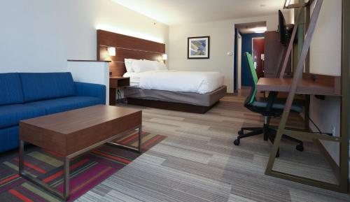 Afbeelding uit fotogalerij van Holiday Inn Express Hotel & Suites Cincinnati Southeast Newport, an IHG Hotel in Bellevue