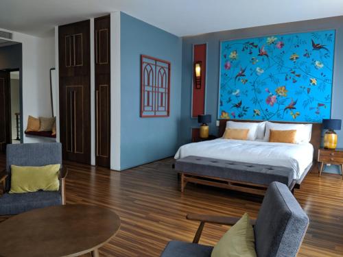 Кровать или кровати в номере Danang Boutique Hotel