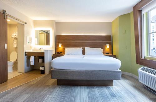 Holiday Inn Express New Orleans Downtown, an IHG Hotel Image