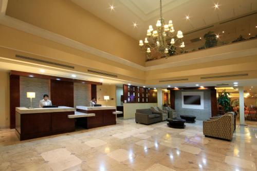 El vestíbulo o zona de recepción de Holiday Inn Monclova, an IHG Hotel