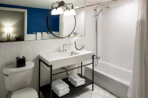 Bagno di Hotel Indigo Boston Garden by IHG