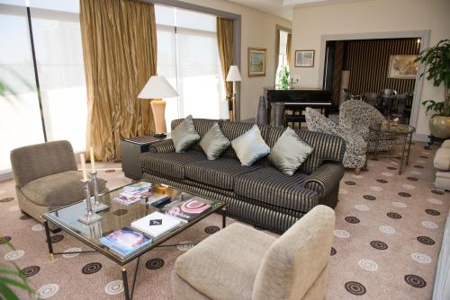 Гостиная зона в InterContinental Buenos Aires by IHG