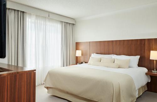 InterContinental Suites Hotel Cleveland, an IHG Hotel Image