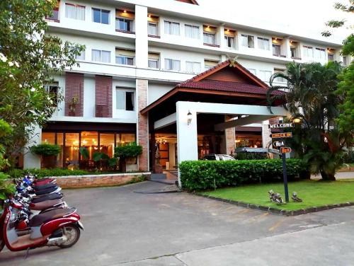 Φωτογραφία από το άλμπουμ του Nana Buri Hotel σε Chumphon