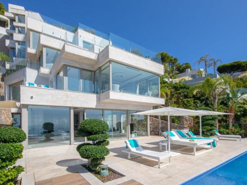 an image of a house with a swimming pool at Villa Emma on the Roc by Interhome in Jávea