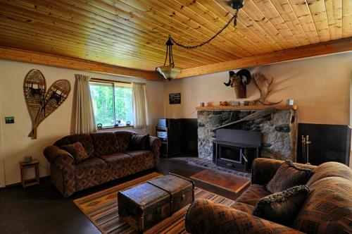 Ruth Lake Lodge Resort – Photos 3