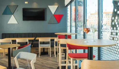Holiday Inn Express Bristol City Centre by IHG photo 21
