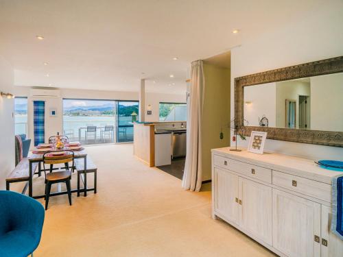 Φωτογραφία από το άλμπουμ του Seaview Serenity- Whitianga Holiday Home σε Whitianga