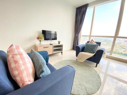 TV a/nebo společenská místnost v ubytování Chrisenbel Suites - Pinnacle PJ