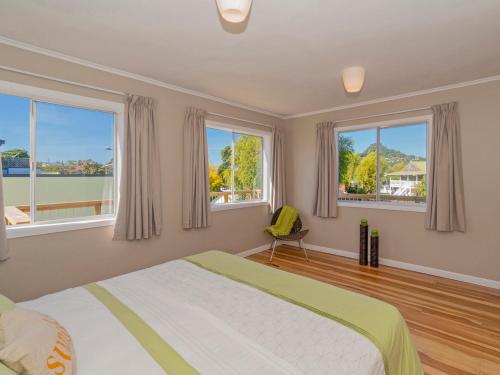 Gallery image of Town Centre Treat - Tairua Holiday Home in Tairua