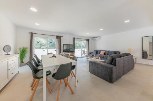 YupiHome Villa Bahía de Palma - Family Only, Cala Vinyes ...