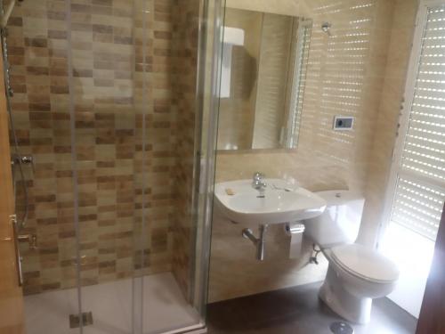 Koupelna v ubytování Hostal Outarelo
