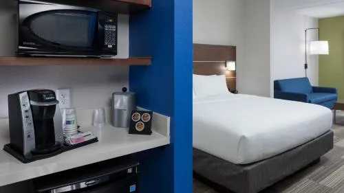 Holiday Inn Express & Suites Orlando At SeaWorld by IHG - With Free Shuttle Service to SeaWorld Parks photo 15