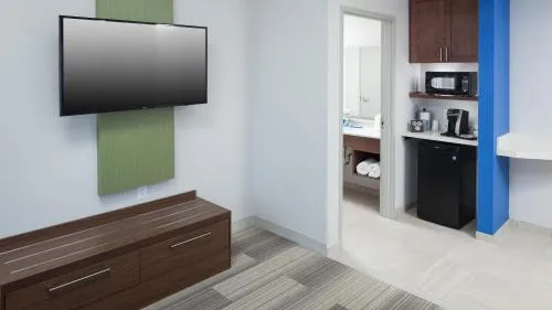 Holiday Inn Express & Suites Orlando At SeaWorld by IHG - With Free Shuttle Service to SeaWorld Parks photo 20
