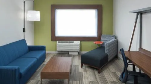 Holiday Inn Express & Suites Orlando At SeaWorld by IHG - With Free Shuttle Service to SeaWorld Parks photo 18