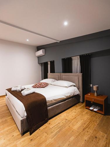 Cama o camas de una habitación en Olivar Hotel Tirana