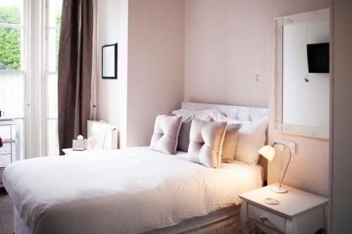 The Rosewood Torquayにあるベッド