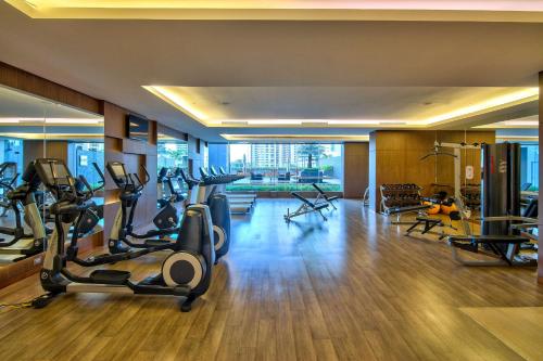 The fitness center and/or fitness facilities at Radisson Blu Plaza Bangkok - SHA Extra Plus Certified
