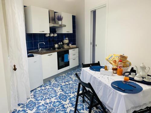 Kuchyňa alebo kuchynka v ubytovaní Dolci Ricordi