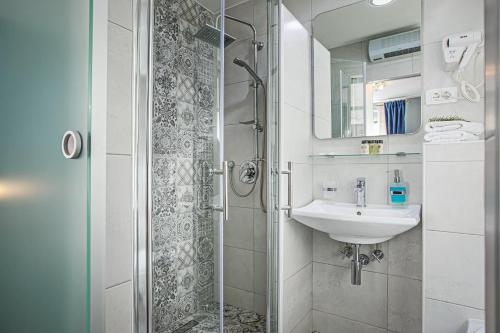 Theatre luxury rooms