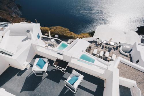 Una vista aérea de White Rook Suite by Caldera Houses