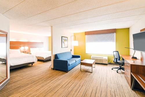 Foto da galeria de Holiday Inn Express Richmond Airport, an IHG Hotel em Sandston