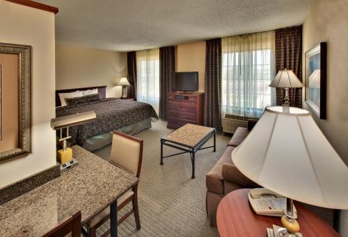 Gallery image of Staybridge Suites West Des Moines, an IHG Hotel in Clive