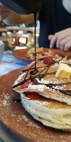 Comida en o cerca de este hotel