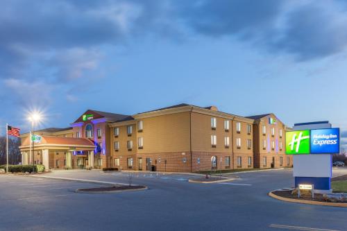 an empty parking lot in front of a hotel at Holiday Inn Express Charles Town by IHG in Shenandoah Junction
