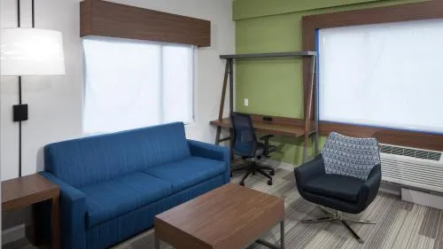 Holiday Inn Express & Suites Orlando At SeaWorld by IHG - With Free Shuttle Service to SeaWorld Parks photo 27